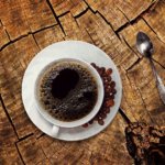 Asocian consumo de cafeína con baja tasa de enfermedad de tinnitus