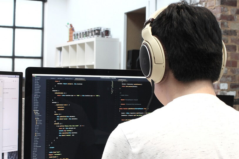 Programa en linea entrena al cerebro para ayudar a personas con tinnitus