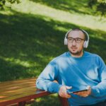 Teléfonos celulares, tinnitus y tratamiento