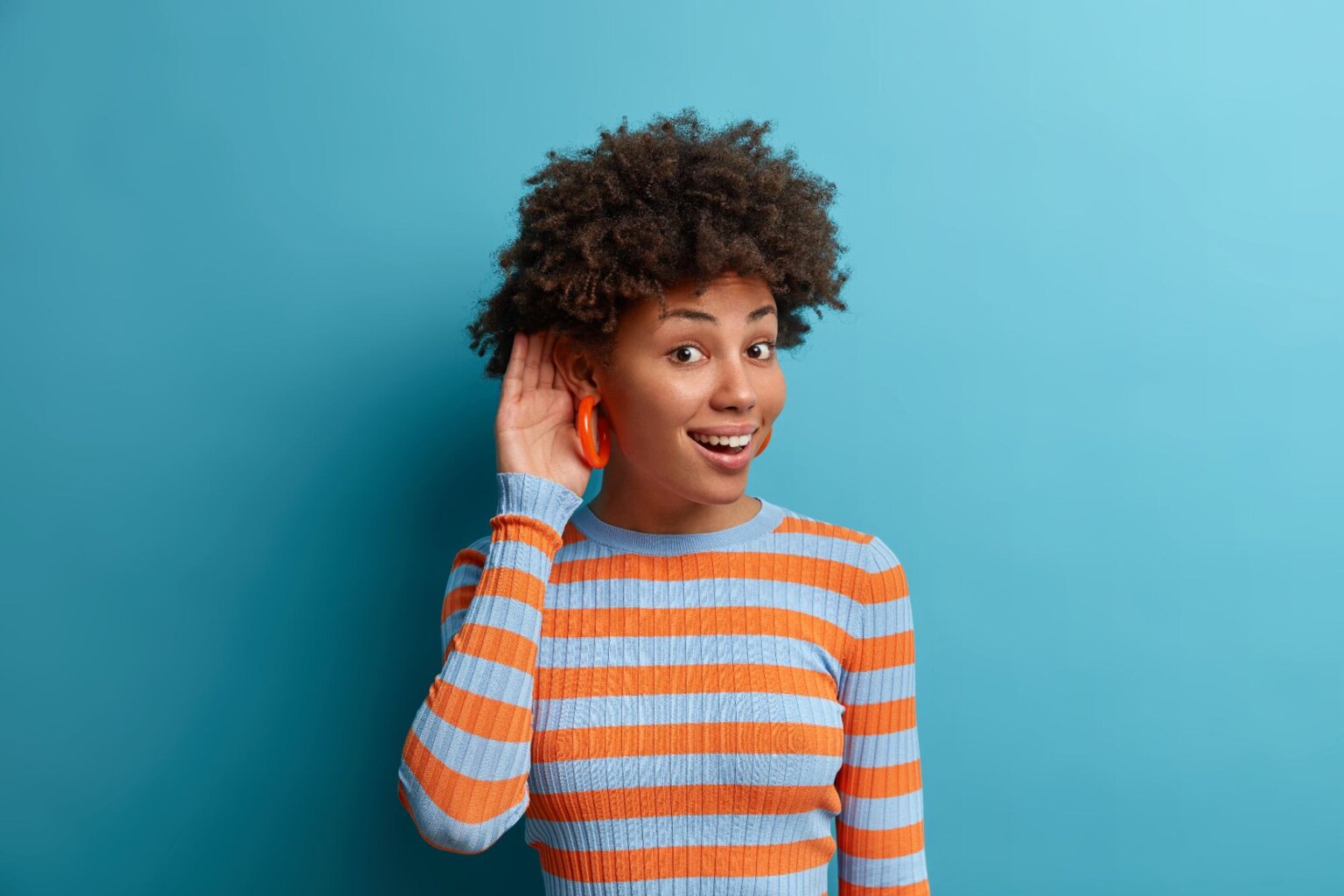 Desarrollan lentes de contacto auditivos innovadores para personas con Desarrollan lentes de contacto auditivos innovadores para personas con