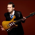 Preservando la Audición: Consejos de Paul Gilbert para Evitar el Tinnitus