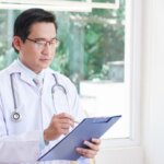 Nuevo Estudio en Corea lo Confirma: El Tinnitus es una Secuela más del COVID-19 (y los Casos Van en ...