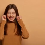 ¿Cómo encontrar alivio cuando el tinnitus parece no dar tregua? Nuevos testimonios, advertencias y c...